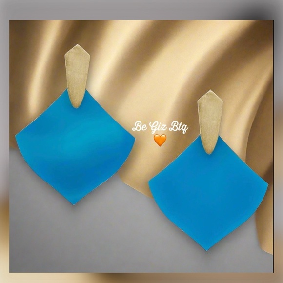 Authentic KENDRA SCOTT 🆑 Designer Merchandise-No Offers-PriceFirm